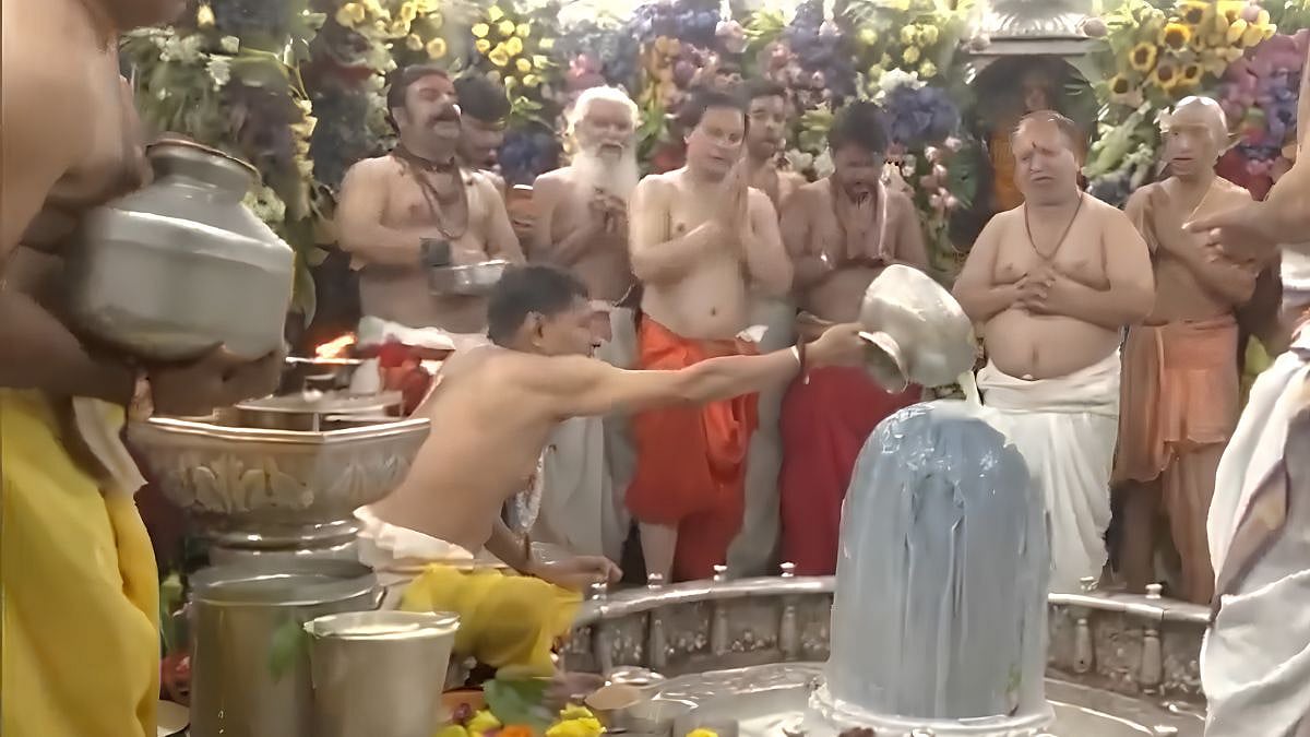Shravan 2026 Begins With Special Panchamrit Ritual At Ujjain's Mahakaleshwar Temple; Take A Look!