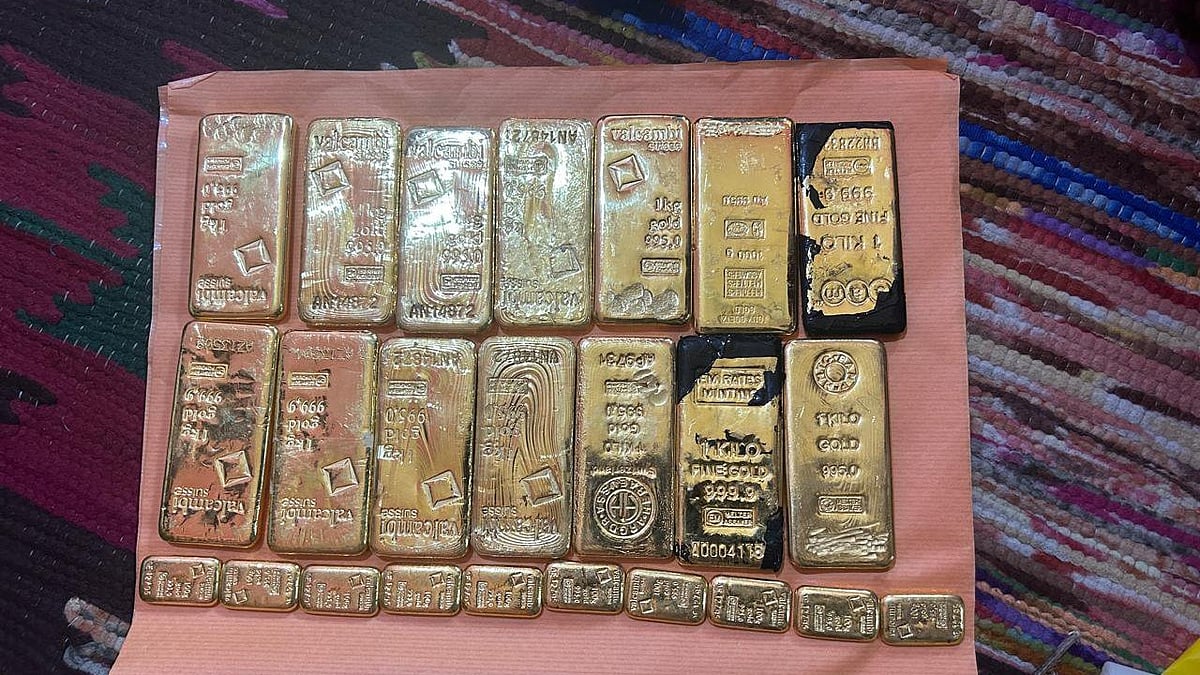 Birbhum Police Recover ₹28.5 Crore Cash, 15 Kg Gold From Former Bus Driver's House