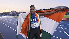 Para-athlete Dilip Gavit leaves Nashik without meeting Raj Thackeray after two-hour wait
