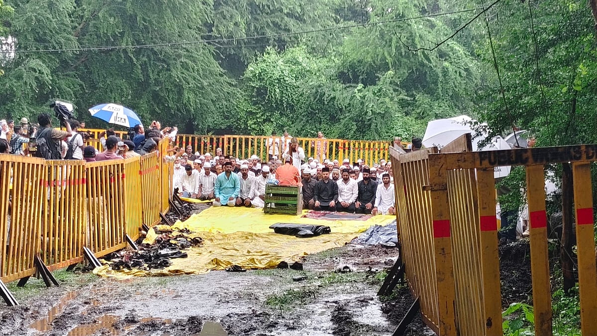 Friday Prayers Held Peacefully Near Dhar's Bhojshala Complex Under Tight Security