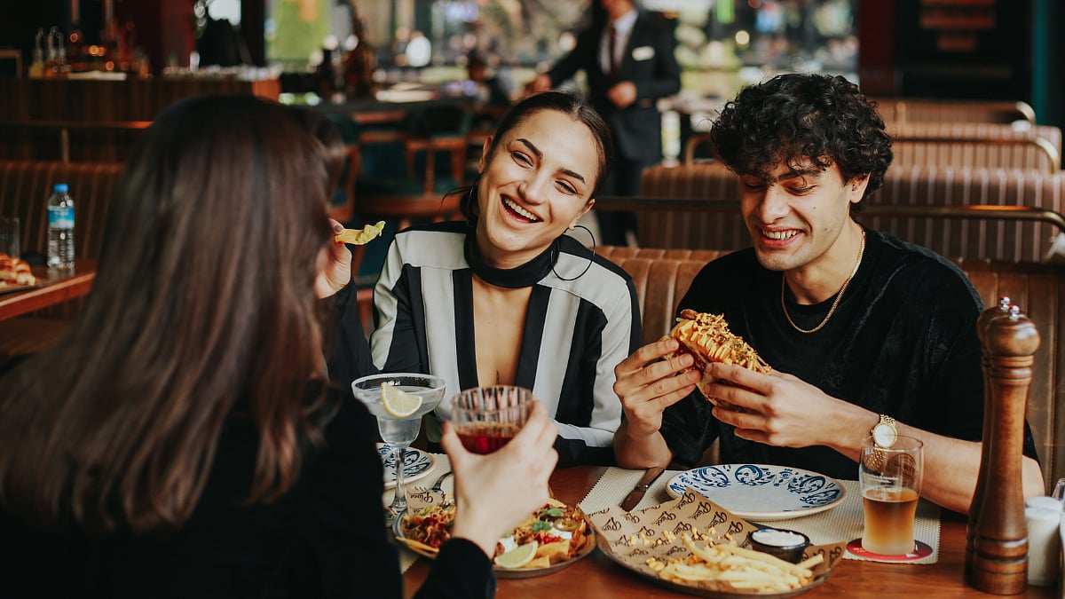 Friendship Day 2026: Mumbai's Hottest Spots For The Perfect Friends' Day Out