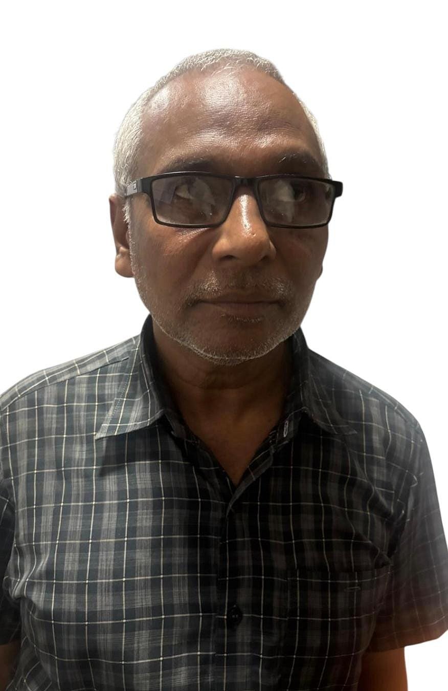 Amrit Lal nishad (first arresting Kohinoor building) 
