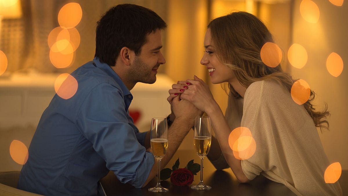Beyond Just Gifts! Girlfriend's Day 2026 Romantic Date Ideas To Make Your Girl Feel Special Today