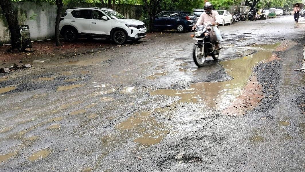 Bhopal Roads Riddled With Potholes: Experts Estimate 500 Per Kilometre