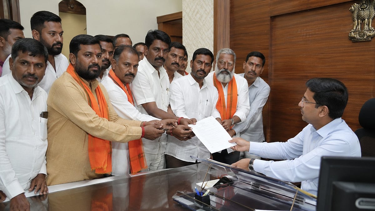 Nashik: Gorakshak Organisations Seek Strict Action Against Illegal Cattle Smuggling, Submit Memorandum To Collector