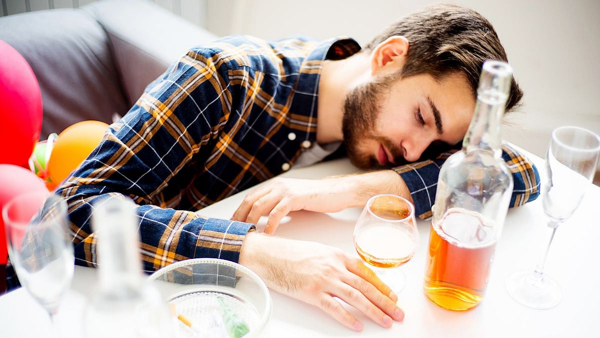Can Ayurveda Help You Overcome Alcohol Addiction? Read To Know From Expert