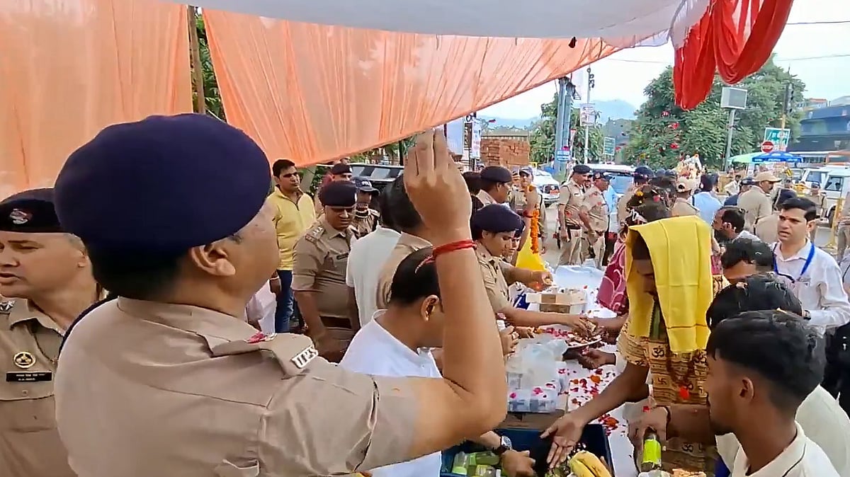 UP Govt To Shower Flower Petals On Kanwariyas By Helicopter Across 7 Districts On Aug 9-10
