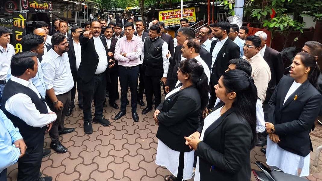 Indore Mayor Pushyamitra Bhargav Announces Smart Toilet At District Court Complex
