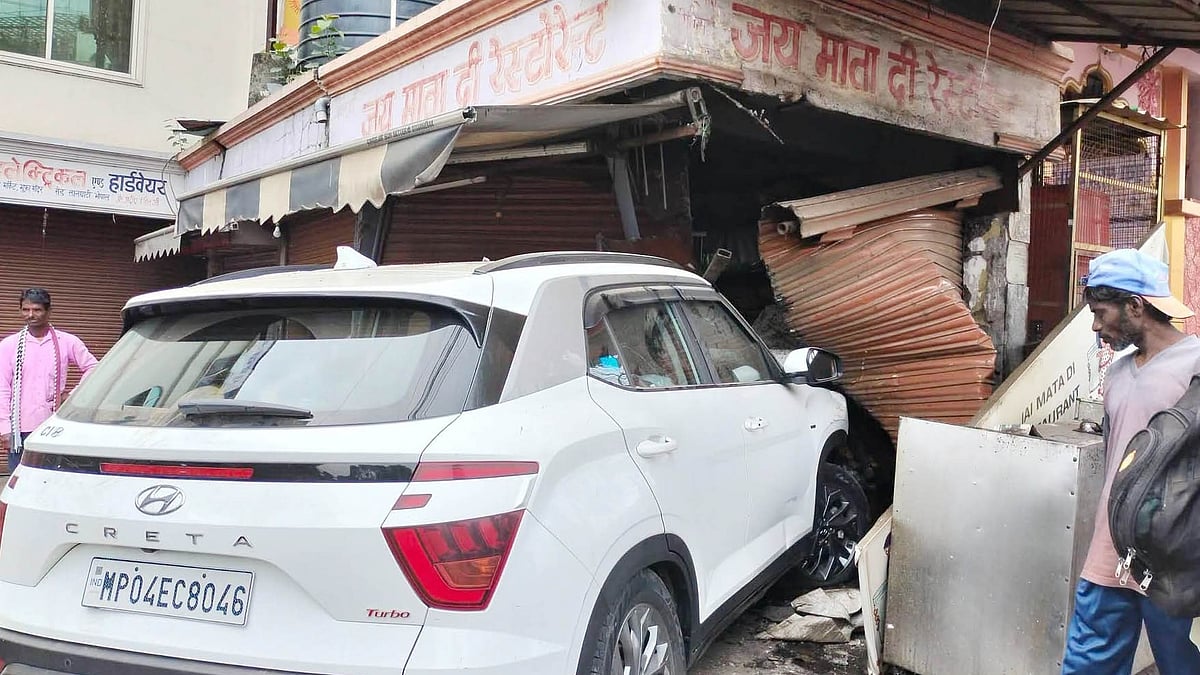 Speeding SUV Crashes Into Auto-rickshaws, Restaurant At Bhopal's Lalghati Crossing