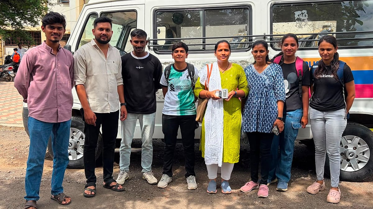 Jalgaon: Damini Squad's Undercover 'Operation Sajag' Exposes Mini-Mobile Racket Near Educational Institutions