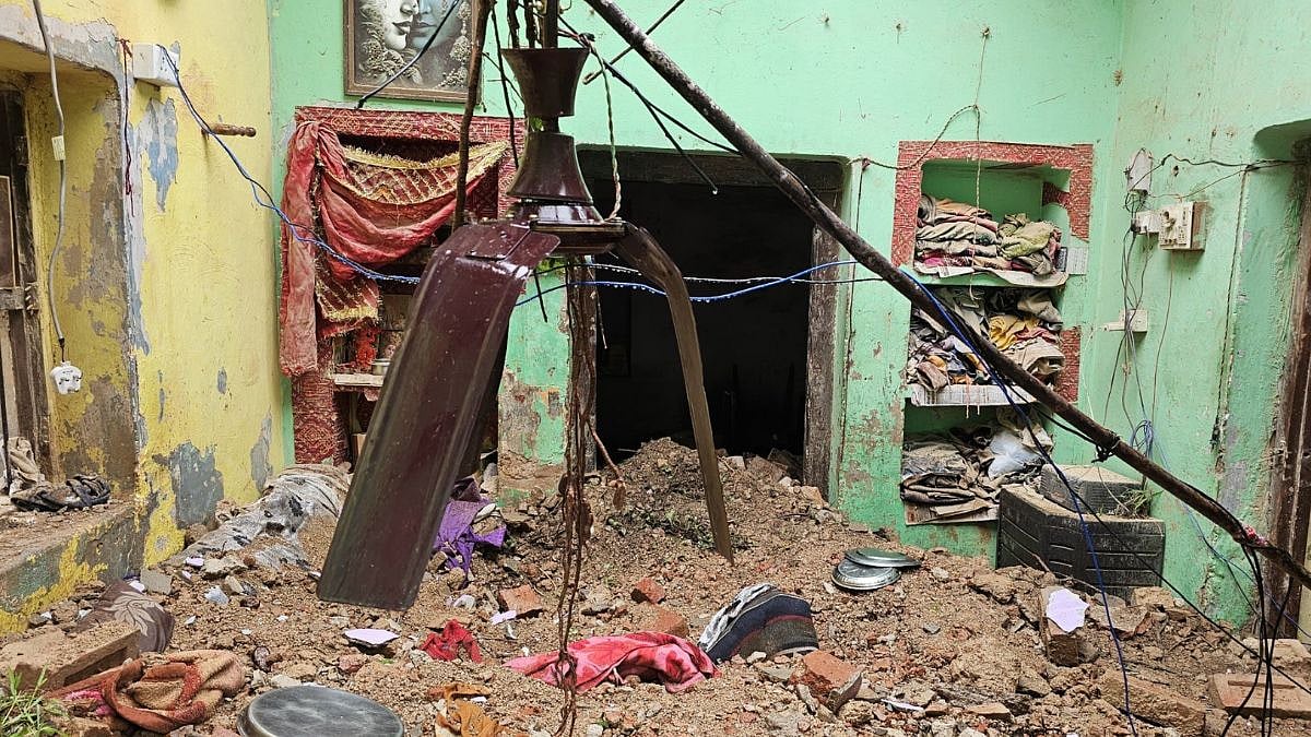 Pratapgarh House Collapse: Six Family Members Killed As Century-Old House Caves In Amid Heavy Rain; CM Yogi Expresses Grief | Video