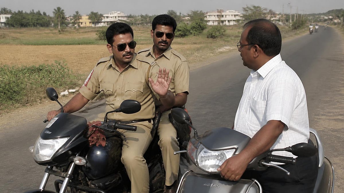 Fake Cops Dupe Senior Citizen Of Gold Jewellery Worth ₹1.19 Lakh In Pune's Manchar 