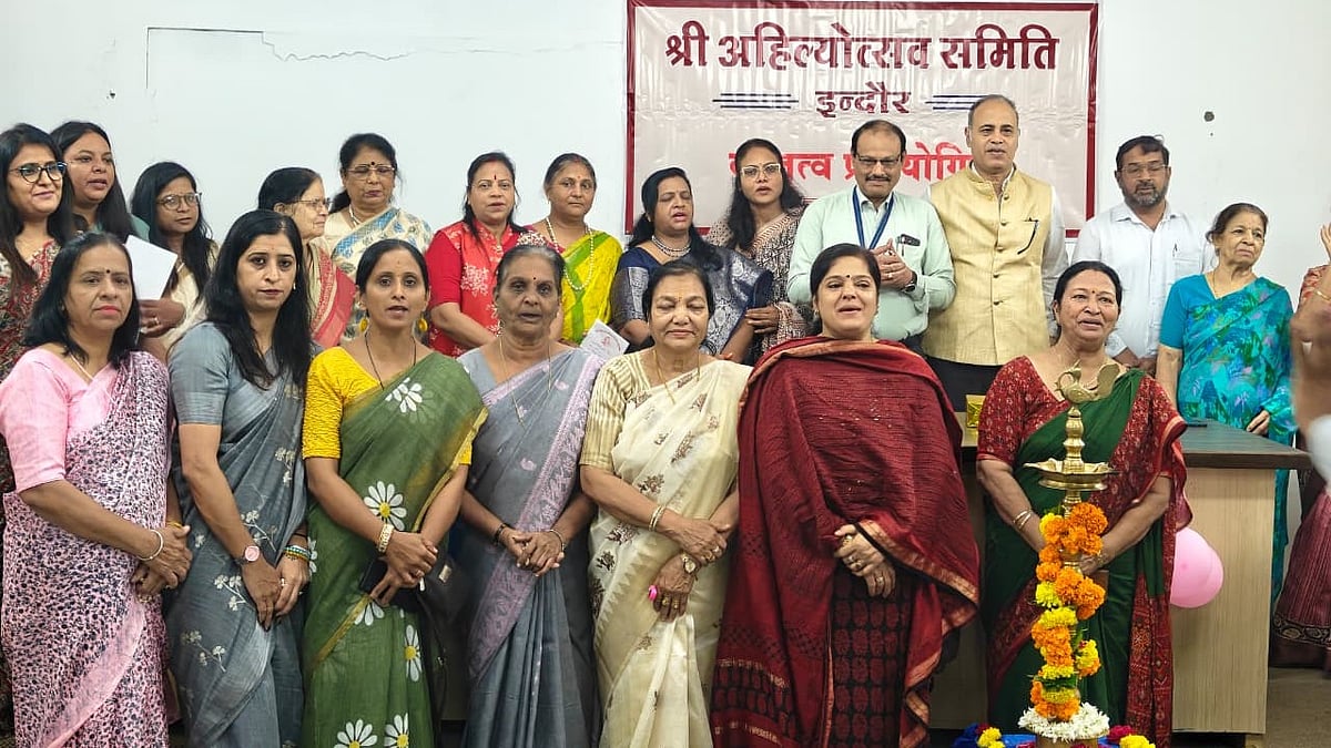 Indore Ahilya Utsav -- AI Should Aid Humanity, Not Replace It, Says School Teachers 