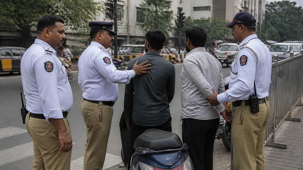 Pune Traffic Police Nab 2 Absconding Accused In ₹93 Lakh Cyber Fraud Case
