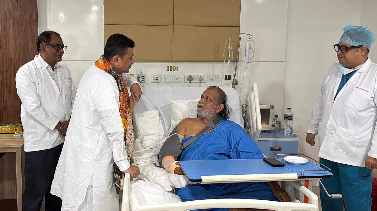 Mithun Chakraborty Hospitalised In Kolkata After Minor Surgery, West Bengal CM Suvendu Adhikari Visits Actor