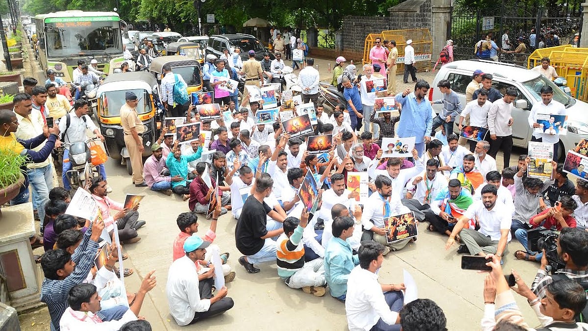 Nashik: NSUI Protests Over Education System Irregularities, Demands Dada Bhuse’s Resignation