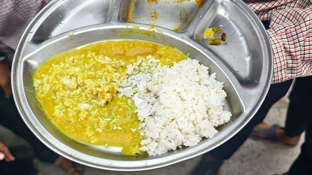 Insects, Damp Food Found In MP's Khandwa Tribal Hostel After Students' Complaint
