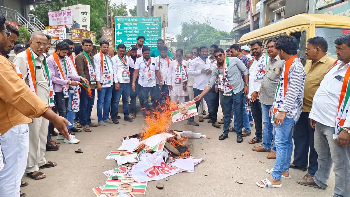 NCP Workers Burn Harshvardhan  Sapkal's Effigy In Beed Over Remarks Against Sunetra Pawar 