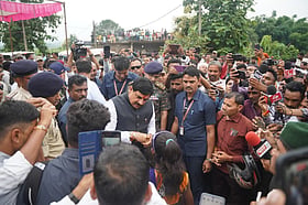 MP CM Mohan Yadav Interacts With Villagers In Former Naxal-Affected Balaghat, Announces ₹225 Crore Development Push