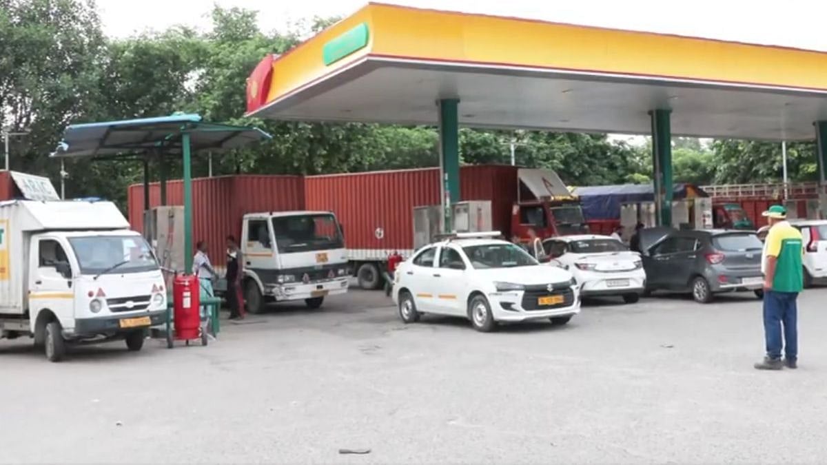 Delhi CNG Price Hike: IGL Raises Rates By ₹3.89/Kg From August 29 As Global LNG Prices Surge Over West Asia Conflict | Video