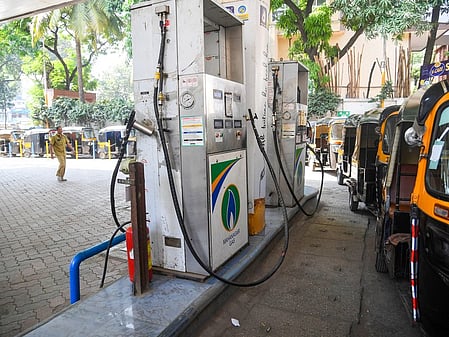 Govt Dismisses CBG Price Hike Concerns, Says CNG, PNG Impact Minimal