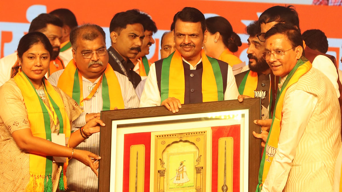 CM Fadnavis Urges Pune To Celebrate Ganeshotsav 'Completely Culturally' Amid DJ Row - WATCH VIDEO