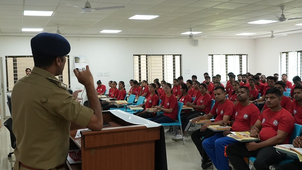 Indore Builds Disaster-Ready Volunteer Force: 150 Join Aapda Mitra Training, Target Set At 900