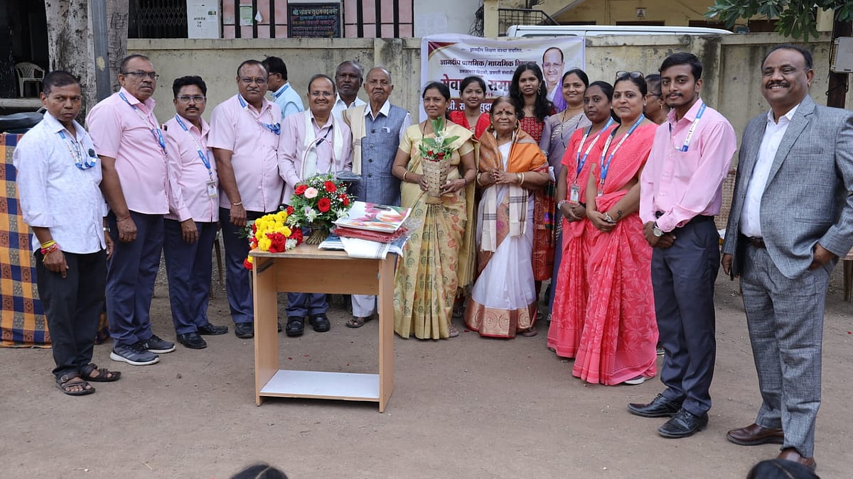 Headmaster Sanjay Magare Honoured With Retirement Certificate Of Excellence