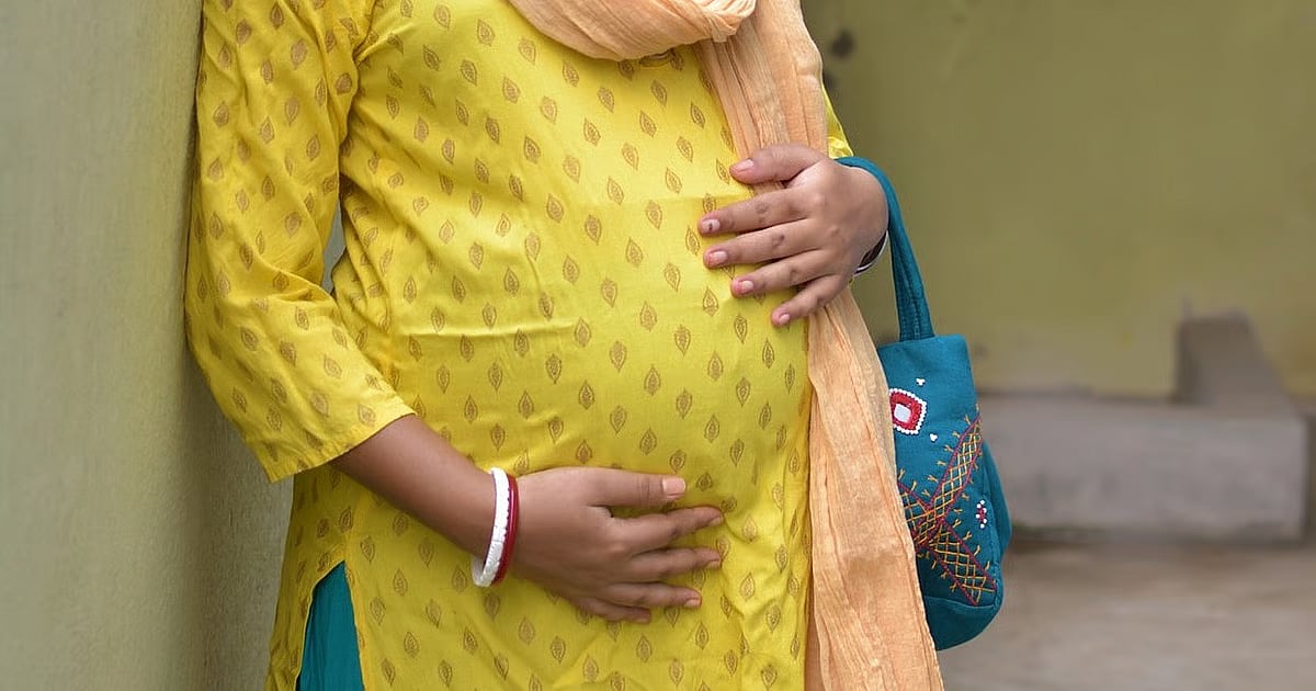 Pregnant Woman Carrying Twins Dies In MP’s Mandla; Family Alleges 108 Ambulance Delay