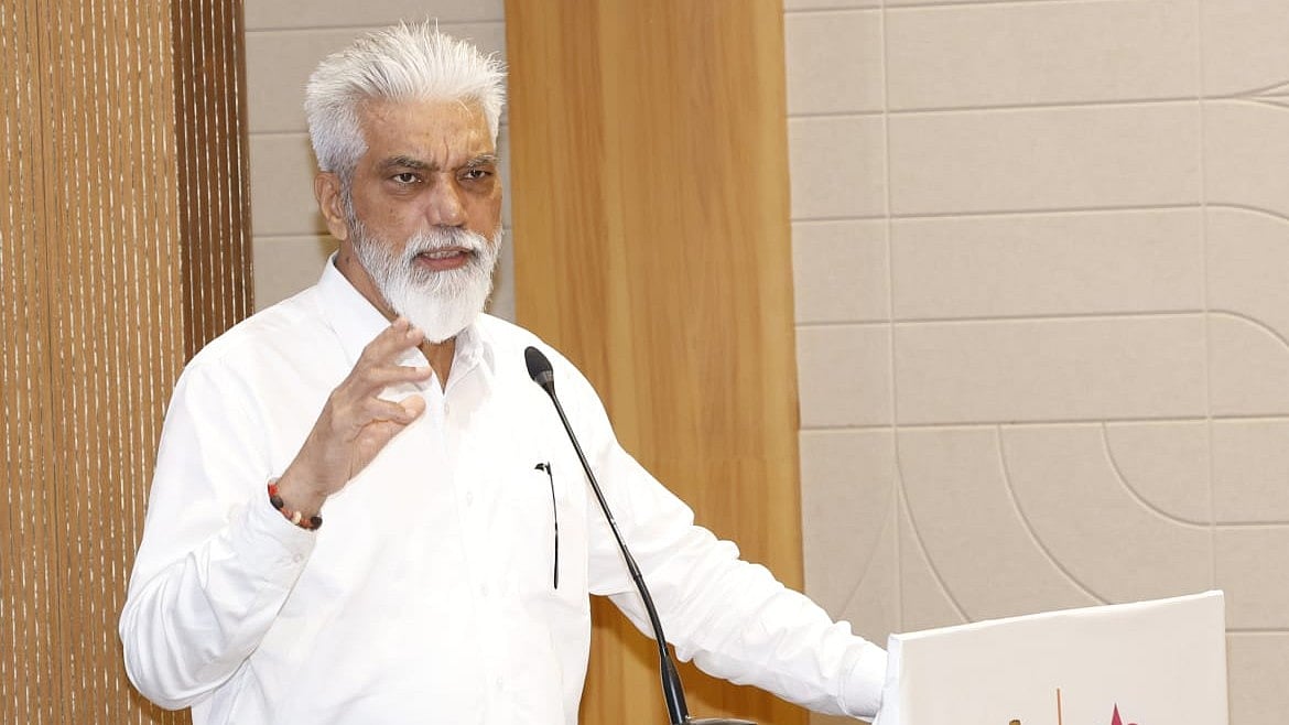 Maharashtra To Launch ‘Chala Shalet Jauya’ Campaign To Improve Schools And Student Facilities