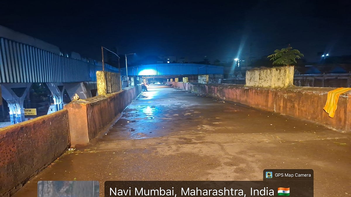 CIDCO, Nerul Police Conduct Night Drive Against Beggars And Suspected Drug Users At Railway Station