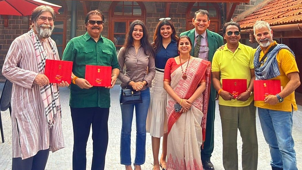Mumbai GPO honours ‘Lagaan’ team on silver jubilee