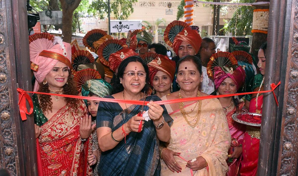 Centre Taking Steps To Promote Handloom: Rajya Sabha MP Medha Kulkarni In Pune