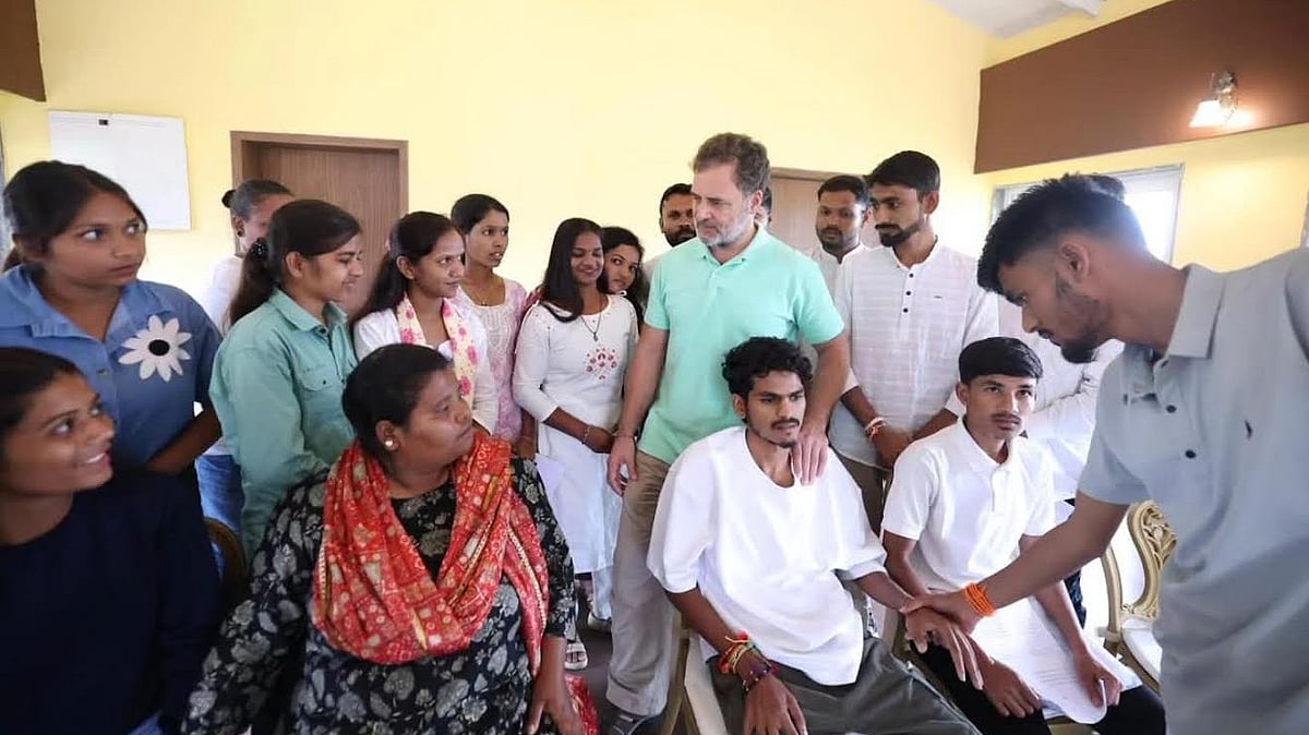 Nashik: Rahul Gandhi Meets Tribal Student Delegation, Discusses Ashram Schools And Hostel Issues