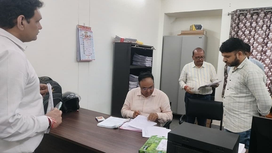 Revenue Case Lapses: Three Tehsildars Lose Two Increments In Indore