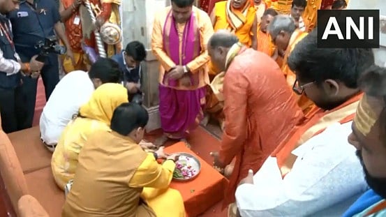 Madhya Pradesh CM Mohan Yadav Offers Prayers At Dwarkadhish Temple In Gujarat's Devbhumi Dwarka | VIDEO