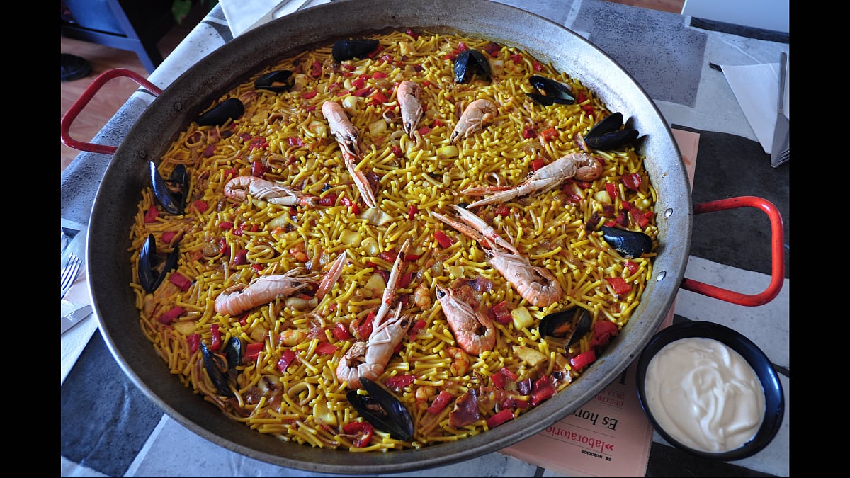 The Other Paella: Fascinating Story Behind Fideuà