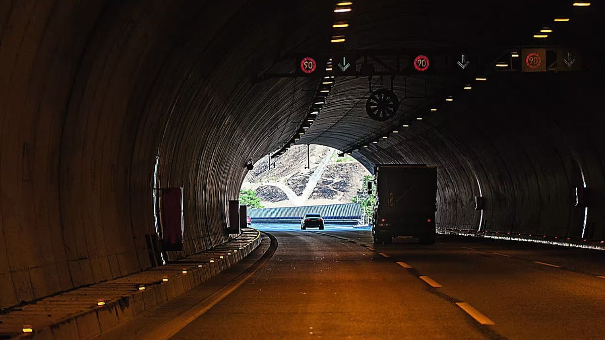 Bengaluru Tunnel Road Project Faces Setback As GSI Flags Geological, Structural And Groundwater Risks To Lalbagh