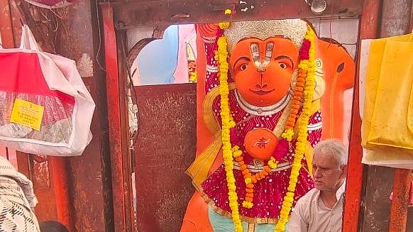 MP’s Ujjain Khade Hanuman Temple Relocation Enters 40th Hour; Administration Awaits Scan Before Shifting Idol