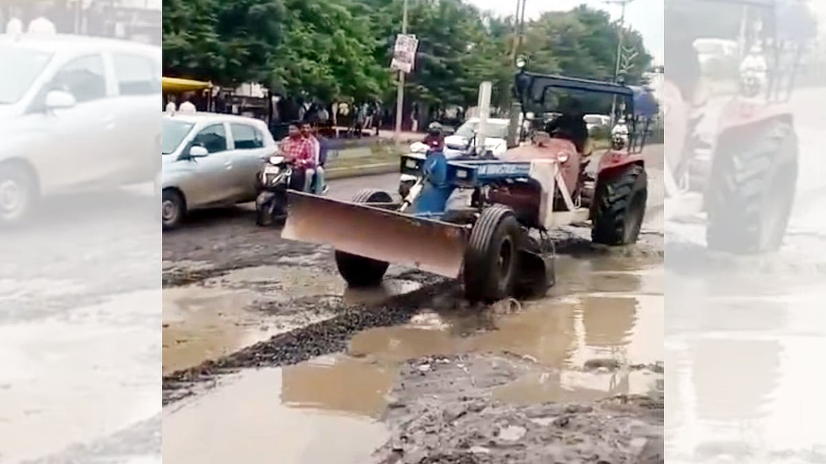 Bhopal Roads Turn Into ‘Mini-Lakes’ After Rain; Residents Worship Potholes With Flowers And Mantras