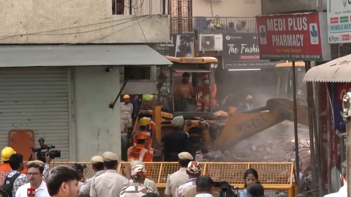 Delhi PG Building Collapse: Police Issue Lookout Notice Against Hari Ram, Owner Of Five-Storey Satya Niketan Building