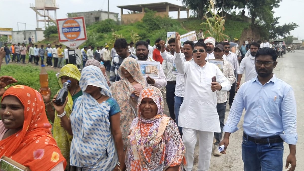 Hundreds Of Villagers March Against Industrial Pollution In MP’s Meghnagar; Collector Says 5 Factories Shut