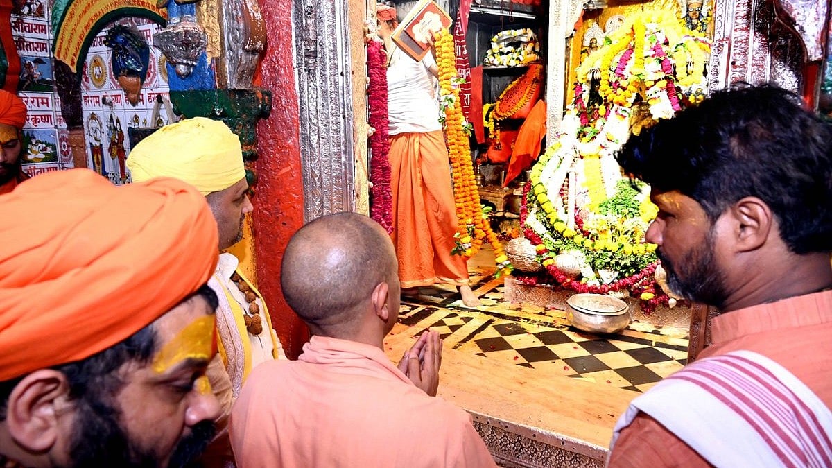 CM Yogi Adityanath Offers Prayers At Hanumangarhi, Reviews Facilities At Ram Temple Complex In Ayodhya