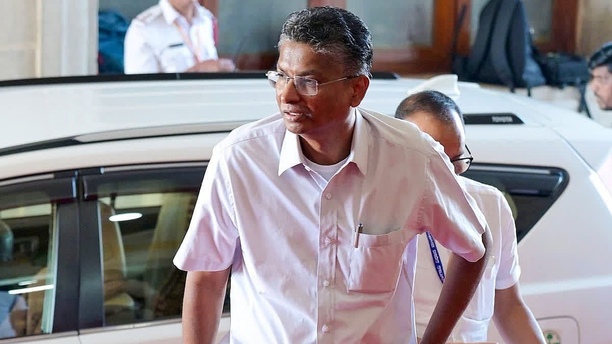 ED Raids 18 Premises Linked To Satish Jarkiholi Family Over Alleged ₹720 Crore Foreign Investments In South African Mining