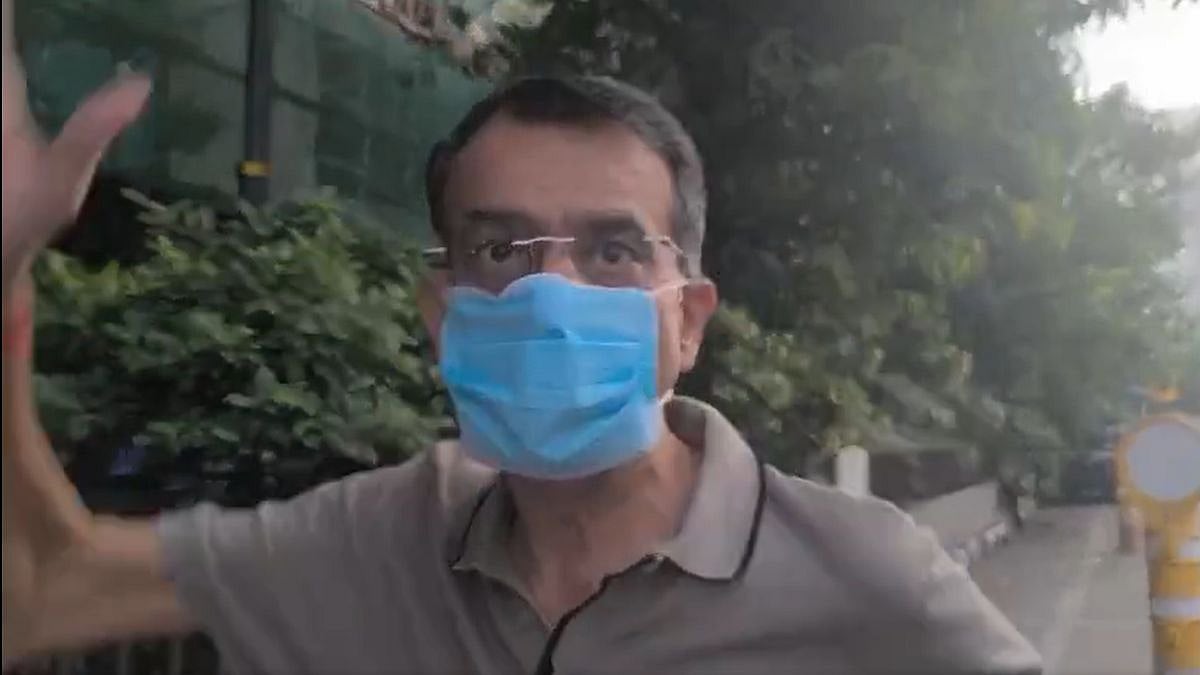 WATCH: Fake PMO ID Accused Rohan Parekh's Father Raises Hand At Reporters After 3-Hour Police Questioning In Mumbai