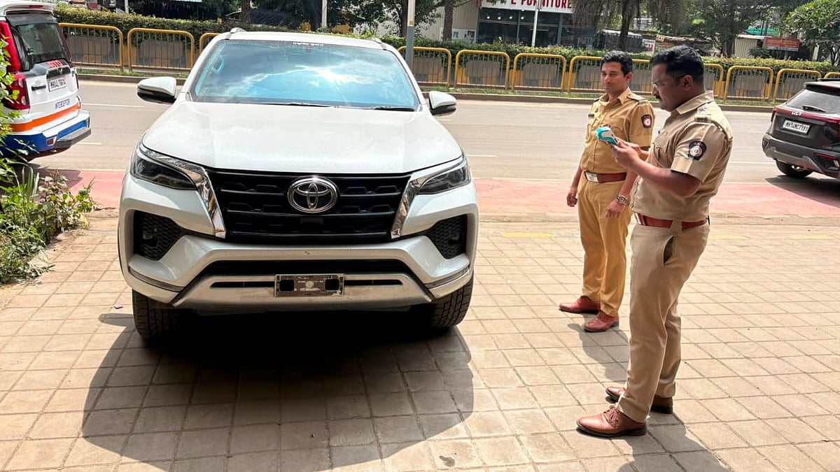Pune VIDEOS: RTO Cracks Down On Fortuner With Secret Number-Plate Cover; ₹4,500 Fine Recovered