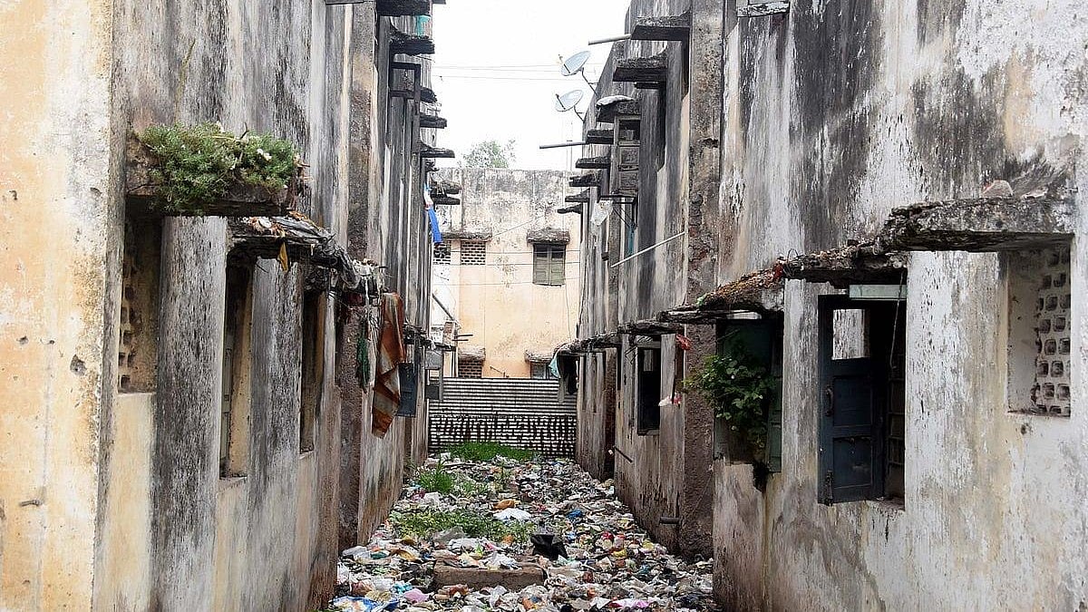 Over 10,000 People In Dilapidated Houses In Bhopal As Supreme Court Examines Safety Crisis Today