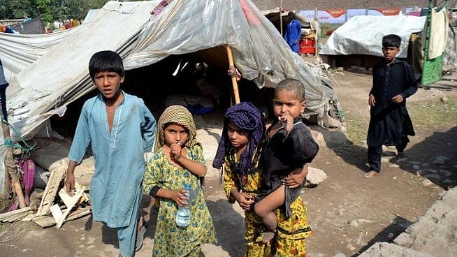 Pakistan Faces Rising Economic Pressure As Poverty Jumps To 28.9%, Unemployment Hits 7.1%
