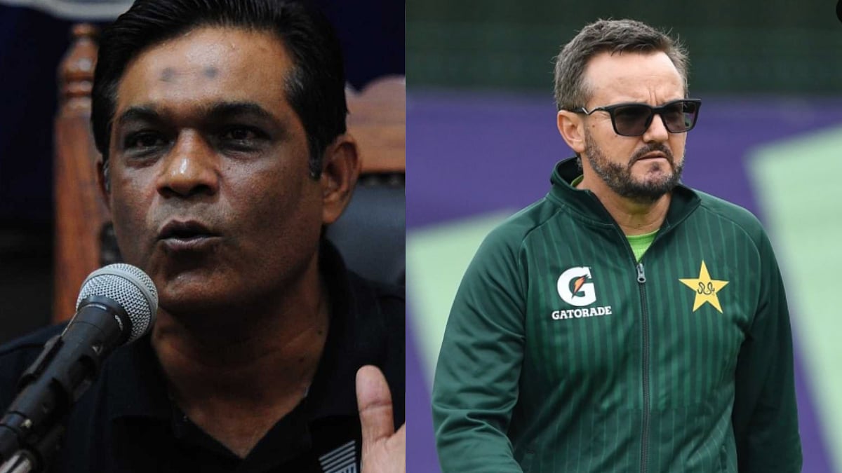 'Watched Dhurandhar Last Night?': Netizens Joke After Rashid Latif Suspects 'Pak Coach Mike Hesson Could Be An Indian Agent' | VIDEO