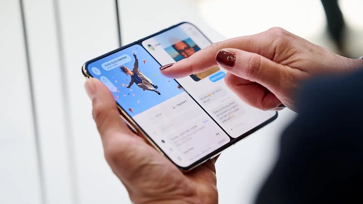 iPhone Duo Design Flaw? Left-Handed Users Raise Concerns Over Apple’s First Foldable